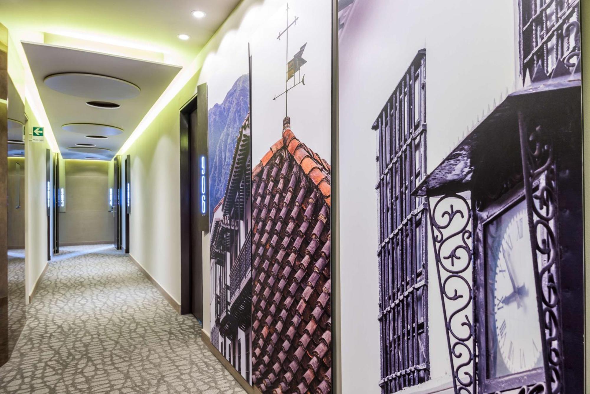 Nh Collection Bogota Terra 100 Royal Hotel Kültér fotó Corridor