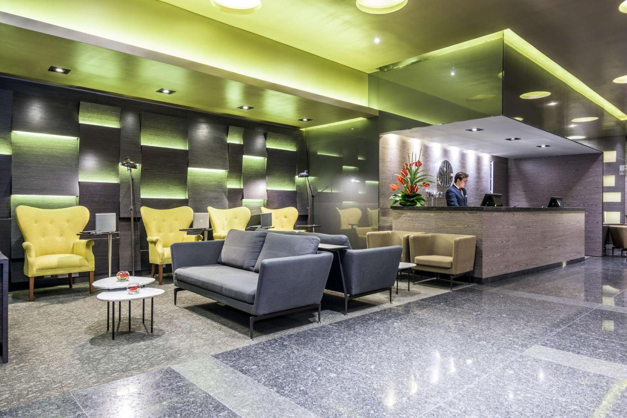 Nh Collection Bogota Terra 100 Royal Hotel Kültér fotó Lobby